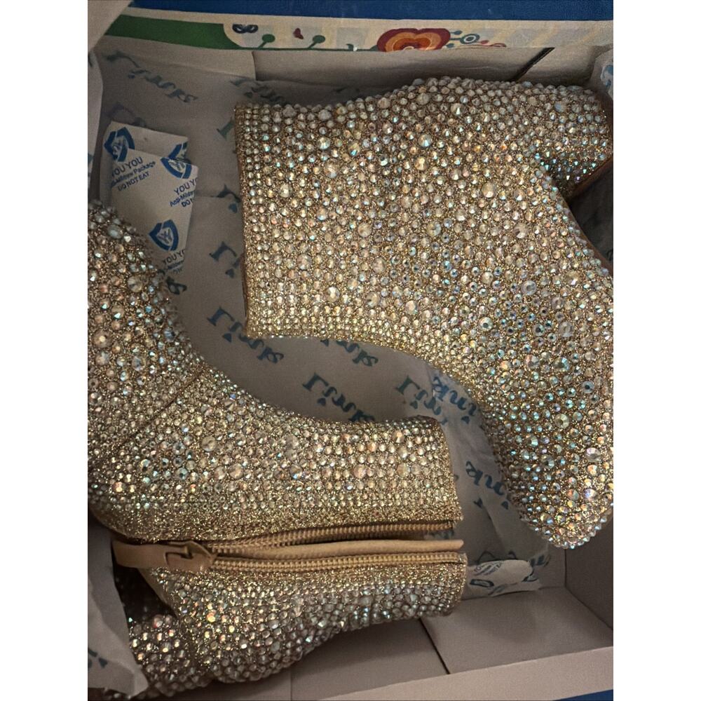 Link I Every-12k Kids Champagne Boot Size 10